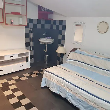 شقة Katata Spacious House Floor With Terraces, 3 Bedrooms, Parking,wi-fi بودغوريتْسا