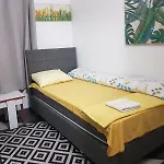 Katata Spacious House Floor With Terraces, 3 Bedrooms, Parking,wi-fi Lejlighed Podgorica