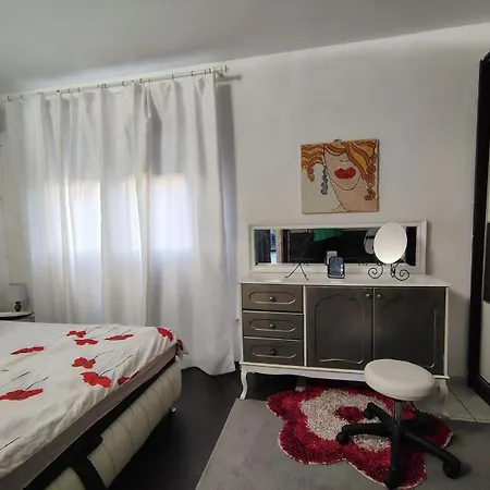 Katata Spacious House Floor With Terraces, 3 Bedrooms, Parking,wi-fi Podgorica