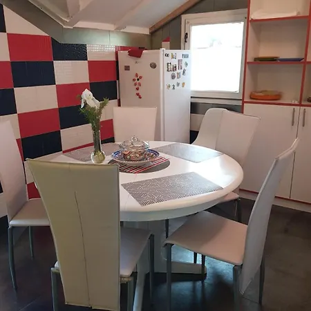Appartement Katata Spacious House Floor With Terraces, 3 Bedrooms, Parking,wi-fi