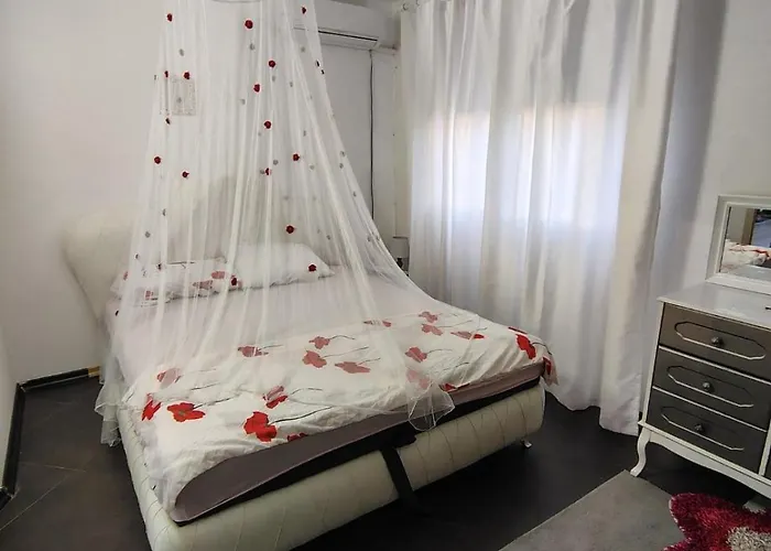 Katata Spacious House Floor With Terraces, 3 Bedrooms, Parking,wi-fi Apartmán *