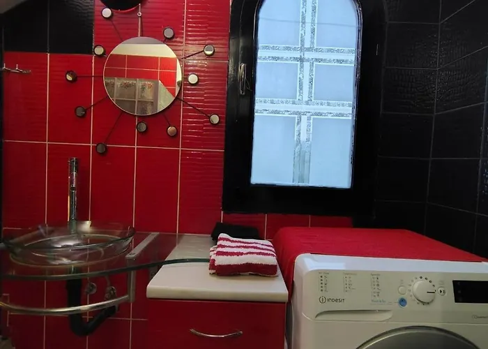 Katata Spacious House Floor With Terraces, 3 Bedrooms, Parking,wi-fi Apartmán