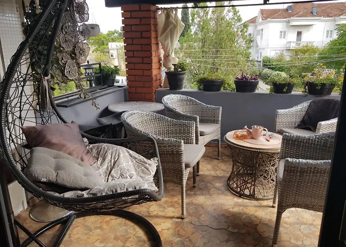 Katata Spacious House Floor With Terraces, 3 Bedrooms, Parking,wi-fi